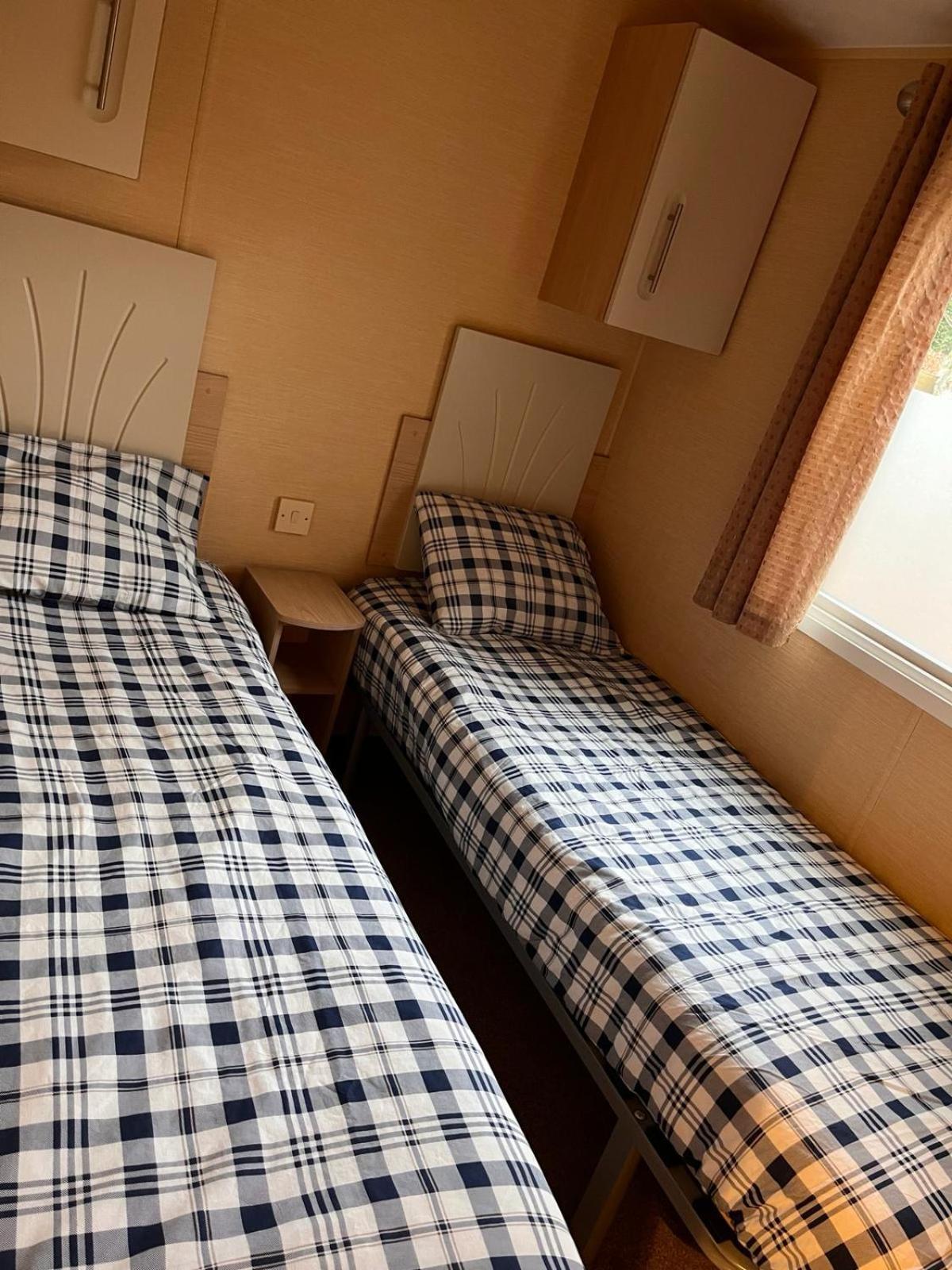 Bungalow Willerby Maasmechelen Esterno foto